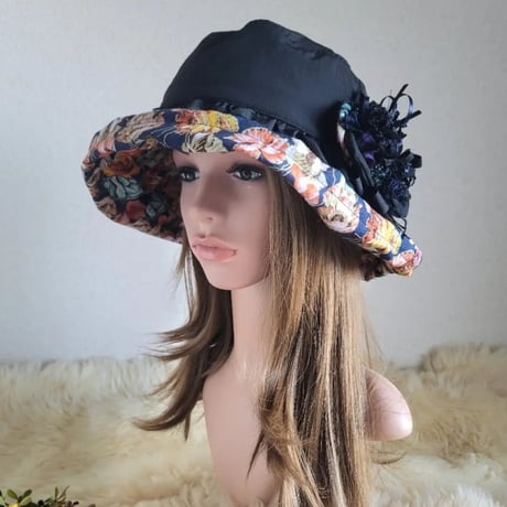 ★Flower×black★コサージュ★ミディアム★63㎝★日差しに負けない★ギャザーフリル 帽子★コサージュ付き