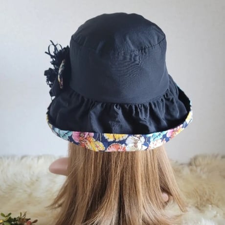 ★Flower×black★コサージュ★ミディアム★63㎝★日差しに負けない★ギャザーフリル 帽子★コサージュ付き
