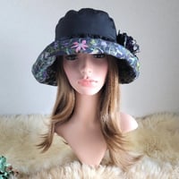 ★Flower×black★コサージュ★ミディアム★63㎝★日差しに負けない★ギャザーフリル 帽子★コサージュ付き