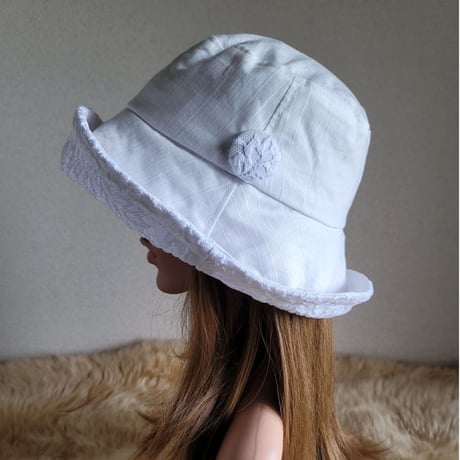リーフレース×ホワイトcotton★ひとつ持っていると～★約61㎝