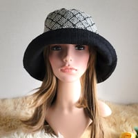 ★three.luxury★約62㎝★ビッグくるみボタン★ひとつ持っていると便利なプレーン帽子★ファンシーツイード×ダイヤ柄