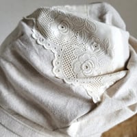 ★贅沢レース★みんなに 見せたい 渦巻くback スタイル★ツイスト　キャスケット★cottonリネン★レースが華やか
