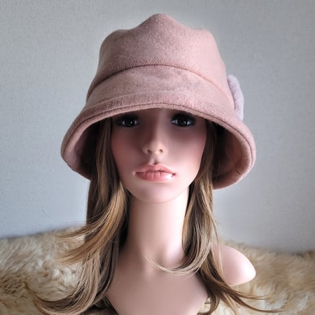 ★three. premium★襟元が邪魔になら無い★ビッグボタン　コンパクトhat★厚手★優しいピンクカラー