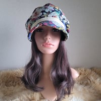 薄手★Flowerネイビー系★60㎝★渦巻くback スタイル★ツイストキャスケット