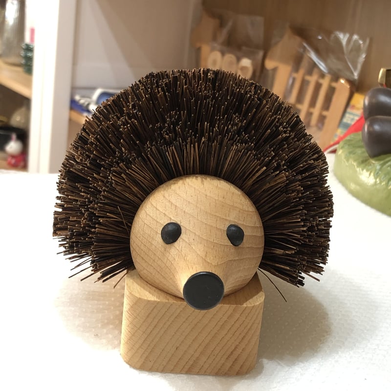 レデッカー】はりねずみのドアストッパー(靴ブラシ） | 花と緑と