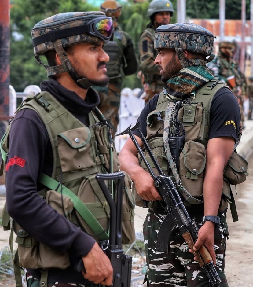 【新品】韓国軍　大韓民国陸軍　戦闘服　コンバットシャツ　TYR　私物品 ☆V/C コンバットシャツ 完品同等リップストップ難燃生地採用 対