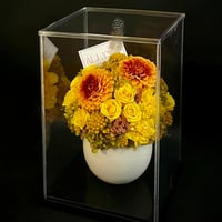 Preserved flower arrangement