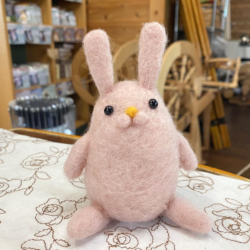 あいな様　うさぎ羊毛フェルトボールチェーン Feltma うさぎキット | ノームの糸車 羊毛フェルト店
