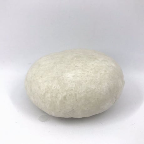 赤ちゃんから大人まで、家族の毎日の洗浄に 【玉川小町】シルクと白樺の無添加手練り石けん〈さっぱり〉60g