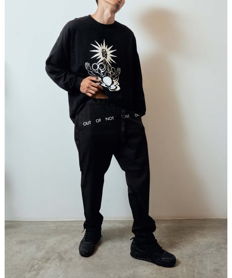 OUT OF NOT LOST ON PRINT STRETCH PANTS
