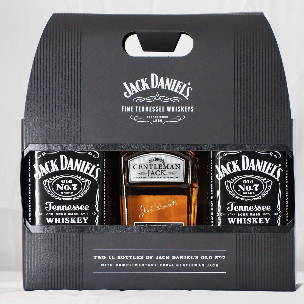 ジャックダニエル1,000ml×2本+ジェントルマンジャックのミニ ジャックダニエル1,000ml×2本+ジェントルマンジャックのミニ