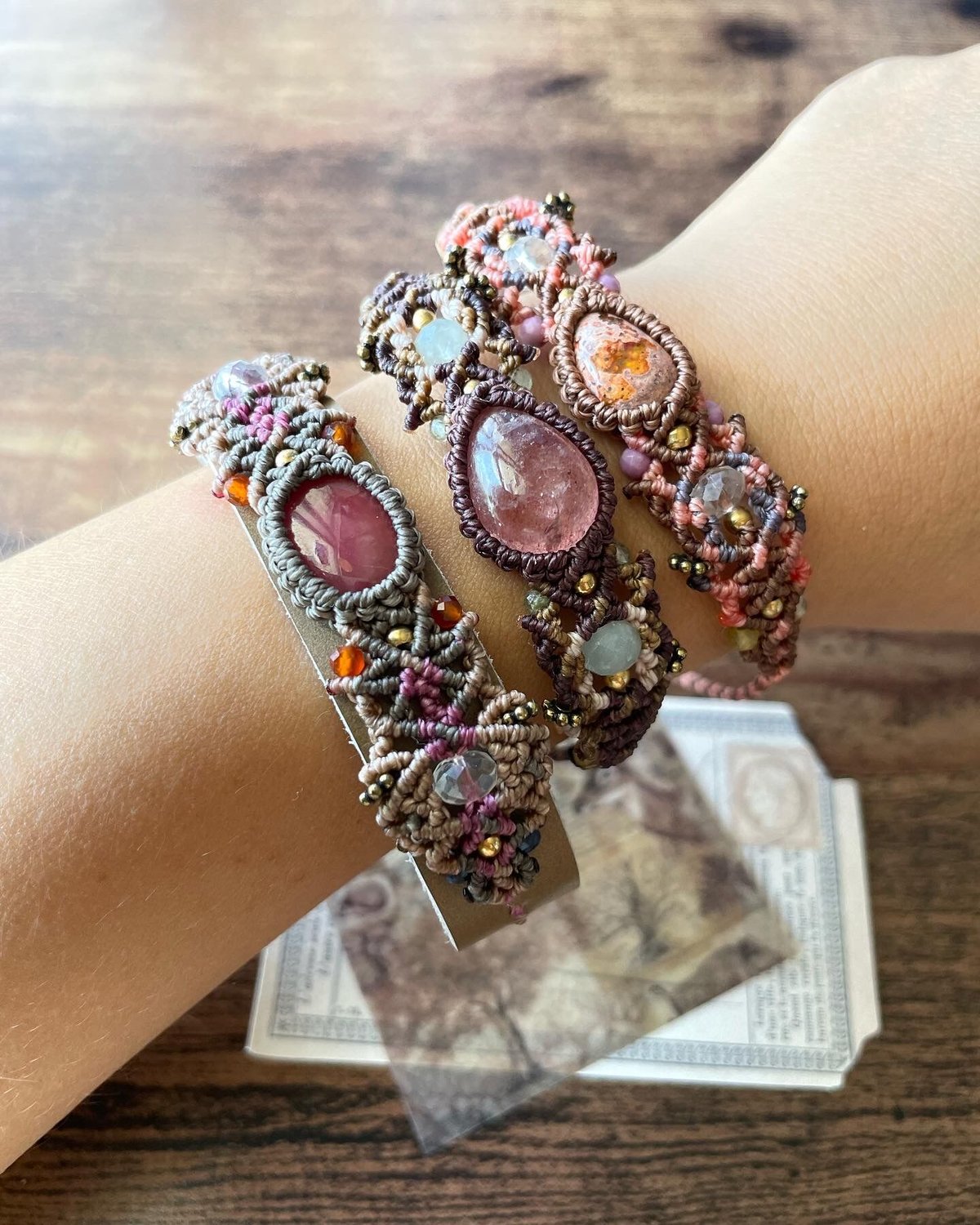 カンテラオパールハンドメイド 編み込みブレスレット カンテラオパール マクラメブレスレット | Heart&stonesマクラメ