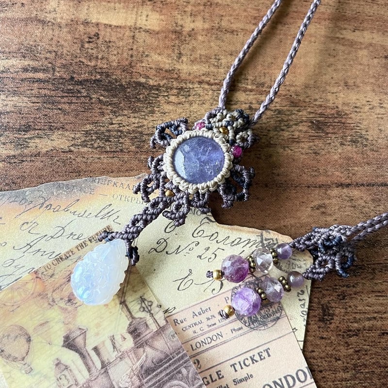 レインボーサンムーンストーンのマクラメペンダント レインボーサンムーンストーンのマクラメペンダント レインボー