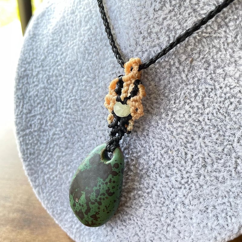 やちむん マクラメペンダント | Heart&stonesマクラメジュエリー