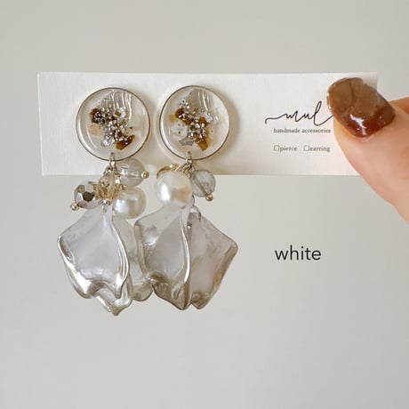 silver flower petal
