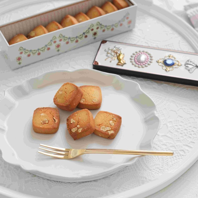 グルテンフリー国産発酵バターのクッキー缶&マドレーヌギフトBOX【紙袋