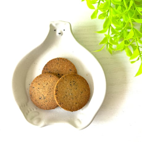 カラダに優しいグルテンフリークッキー缶(黒ごま・ほうじ茶)