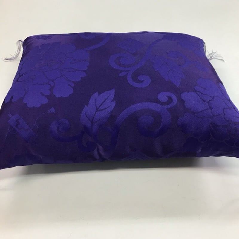 座布団 紫色 法螺貝鑑賞用 34×40cm 唐草夫婦柄 | 多田商店 法螺貝と