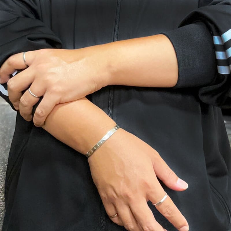 Drops シークレットナンバーバングル ｜DXB-10 SV925 | Journal Fr