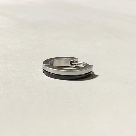 Drops ハーフカラーマットブラックピアス　｜DRE-01A-BK