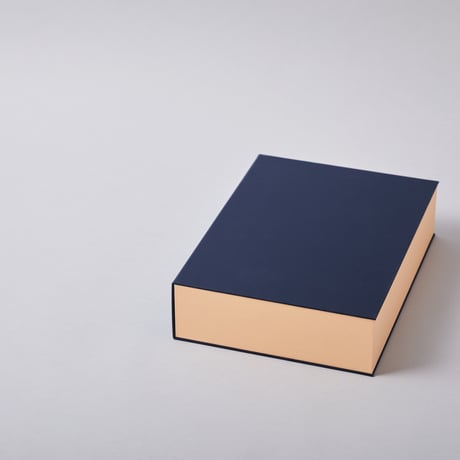 Solander Box   L