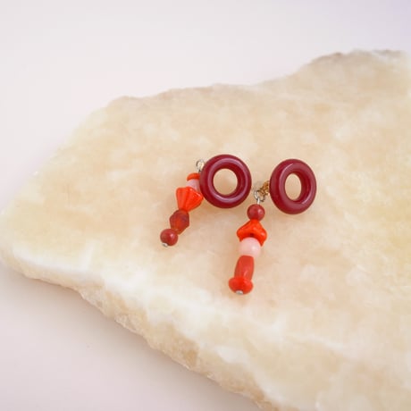 キャッチピアス　Red