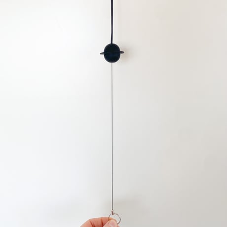 PLANET NECK HOLDER  (BLACK)