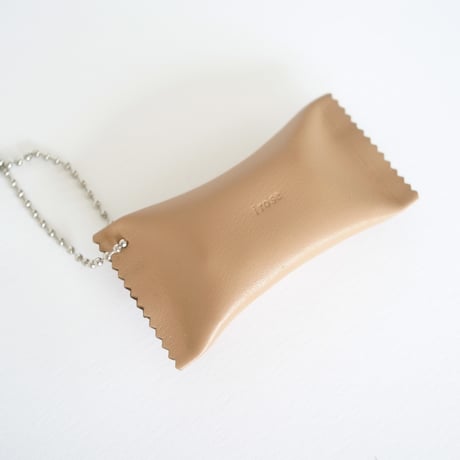 WHISTLE CHARM (CAMEL / SILVER)