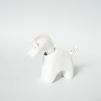 hariko uma  white