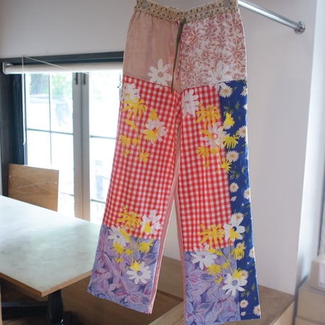 Pants  M  Red