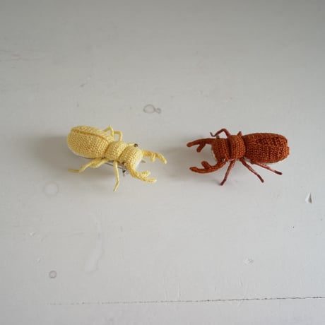 クワガタ　イエロー