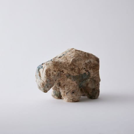 Seeking sign of soil GROUNDING ANIMAL