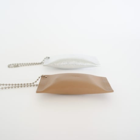 WHISTLE CHARM (CAMEL / SILVER)