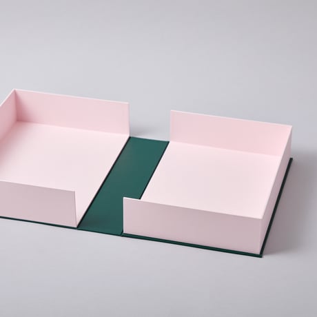 Solander Box   L