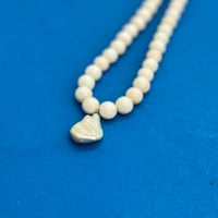 ほんのりオレンジピンク　サンゴとバロックパールのネックレス