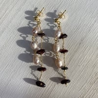 ガーネットと淡水パールのピアス/イヤリング　サージカルステンレス