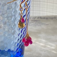 夕映えの雫　ルビー＆ビアクォーツのアンシメピアス（イヤリング）　サージカルステンレス