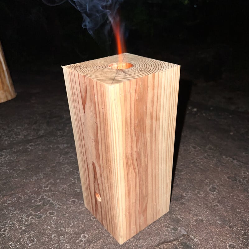 スウェーデントーチ ウッドキャンドル（角）1本【60サイズ