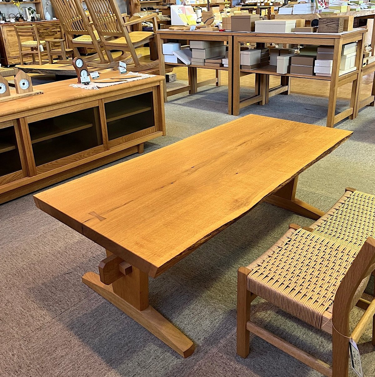 匠工芸　北海道旭川　楢材　無垢　テーブル　センターテーブル wood-l_takumi-dt-003