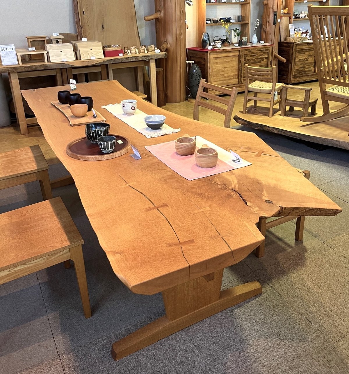 北海道産ナラ一枚板テーブル □ショップ展示品現品セール品 | 森林工芸