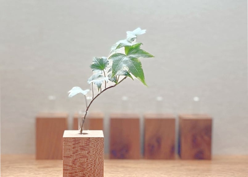 森林工芸館【一輪挿し】 木の一輪挿し ニレ材 バール杢 | 森林工芸館STORES