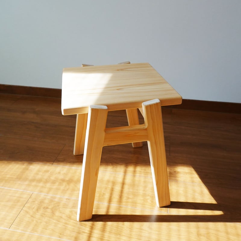 森の学校スツール ひのきタイプ | あすの森づくりの家具