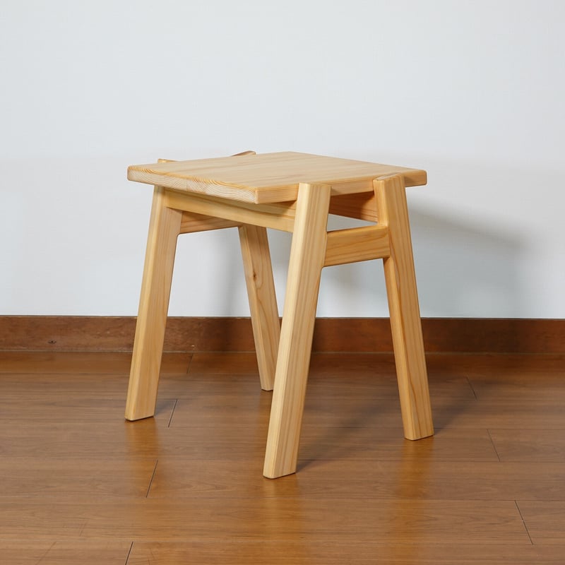 ルネセイコウ　シンプルスツール　日本製　学校　展示品 森の学校スツール ひのきタイプ | あすの森づくりの家具
