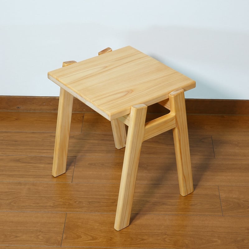 森の学校スツール ひのきタイプ | あすの森づくりの家具