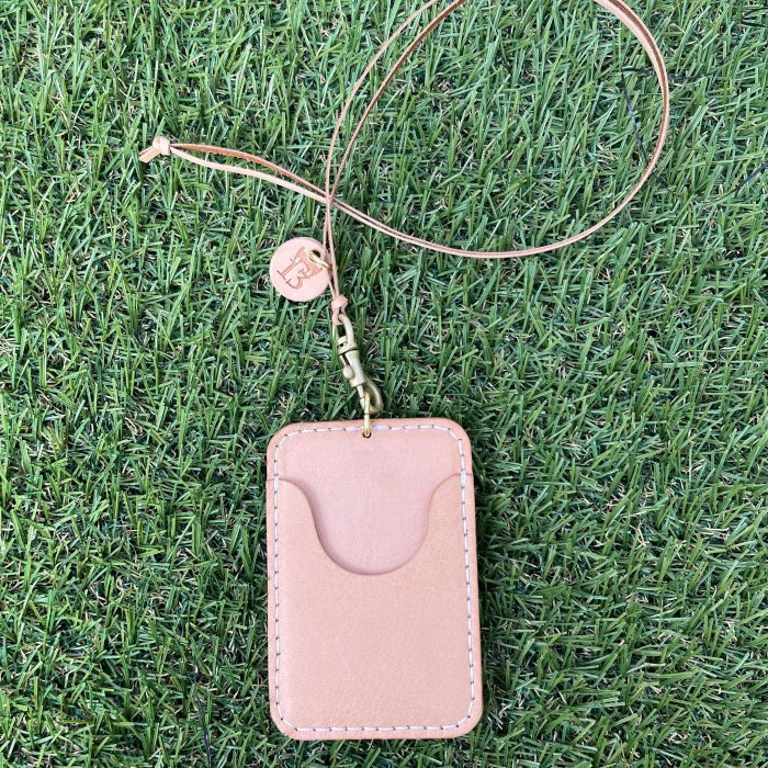 ヌメ革 カードケース ネックストラップ付き | 13.CATS.WORKS