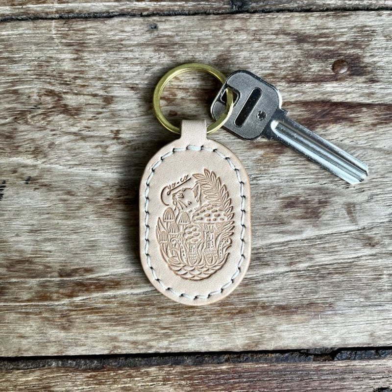 YO-COデザイン手縫いヌメ革キーホルダー | 13.CATS.WORKS YO-COデザイン手縫いヌメ革キーホルダー | 13.CATS.WORKS