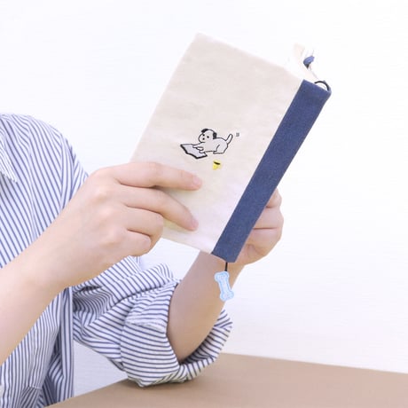 わくり ブックカバー 文庫　読書犬