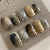 grayちぐはぐニュアンスネイル