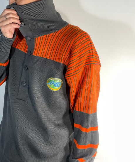 Europe High Neck Button Knit