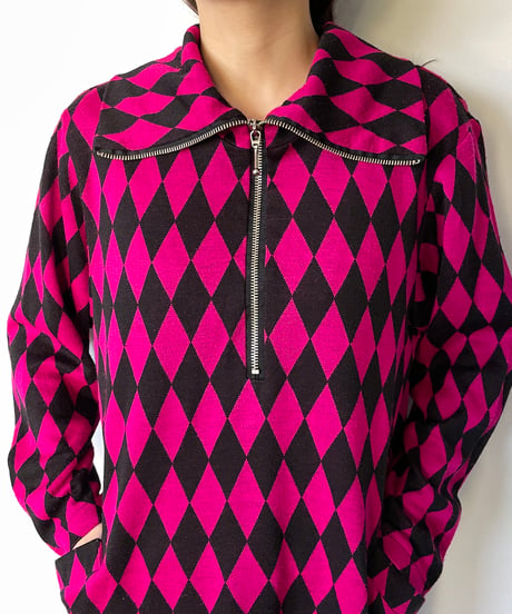 vivid pink black diamond checkered